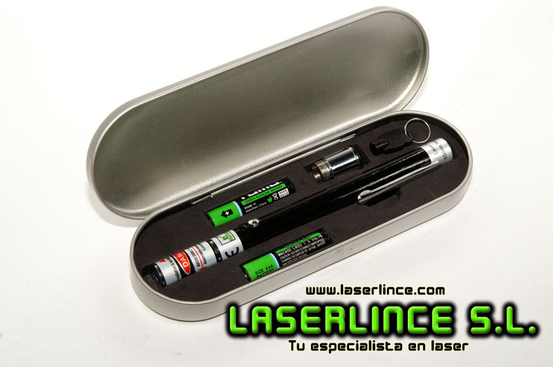 02 100mW red laser pointer (650nm) 2XAAA with security keys